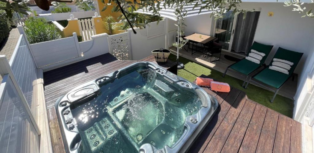 Suite Garden Jacuzzi, Hôtel naturisme Cap d'Agde