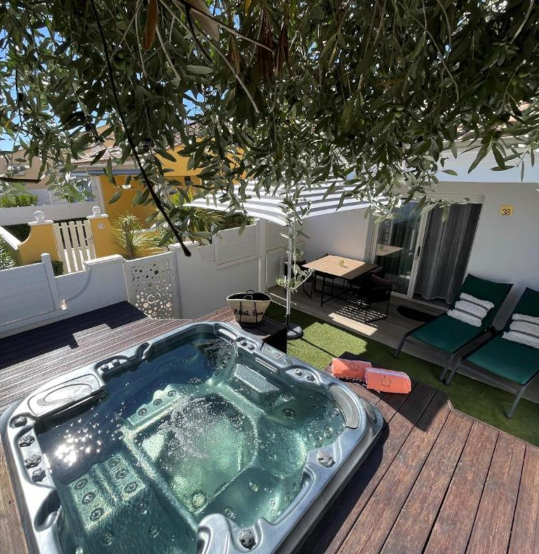 Suite Garden Jacuzzi, Hôtel naturisme Cap d'Agde